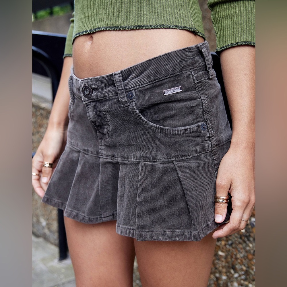 NWT BDG Kara Brown Corduroy Pleated Mini Kilt Skirt - S